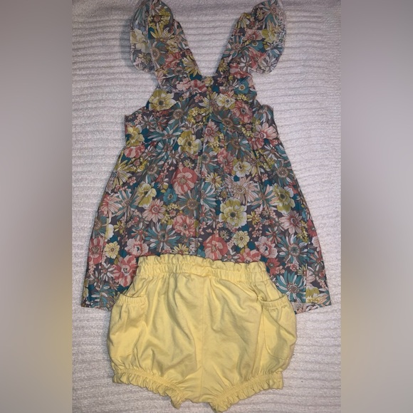 Floral Set - Picture 3 of 5